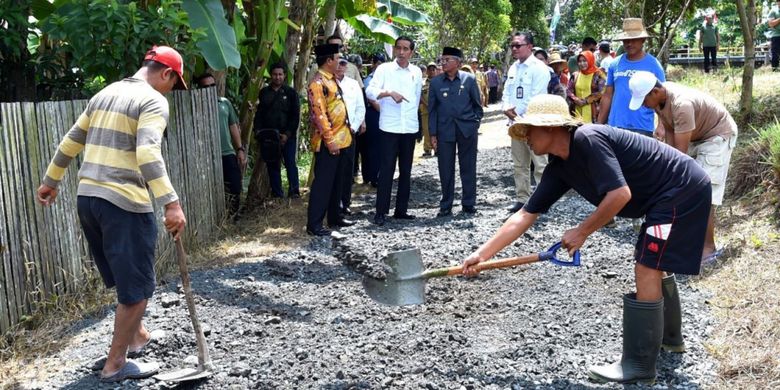 Kementerian Desa, Pembangunan Daerah Tertinggal, dan Transmigrasi (PDDT) mencatat, total dana desa yang telah dialokasikan selama 4 tahun terakhir senilai Rp257 triliun untuk sekitar 74.900 desa di seluruh Indonesia.
