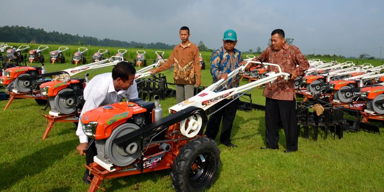 Alsintan tersebut berupa 38 unit traktor roda dua, 13 unit cultivator atau pengolah tanah, 29 unit pompa air, 15 unit power thresher (perontok padi), 7 unit corn sheller (mesin pemipil jagung), serta 1 unit dryer (pengering).