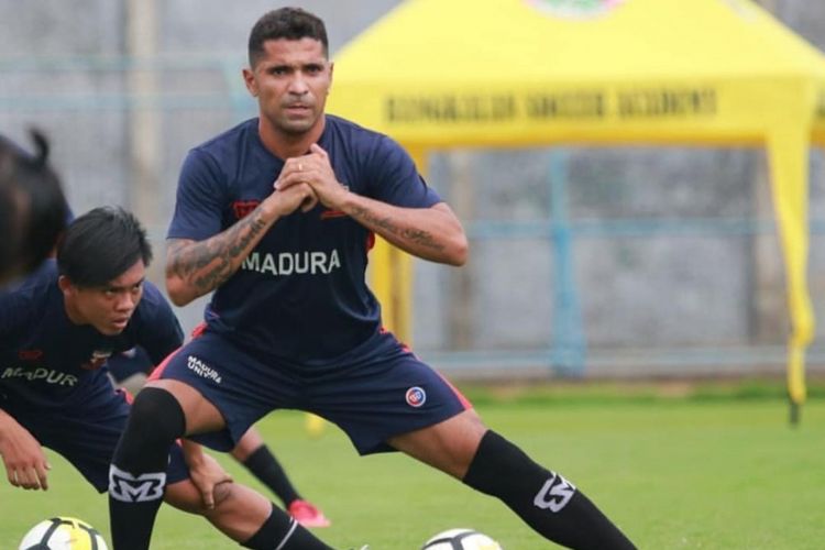 Pemain anyar Madura United, Alberto Goncalves.