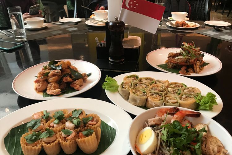 Berbagai hidangan otentik Singapura hadir di Singapore Culinary Week, di Restoran Satoo, Hotel Shangri-La, Jakarta, Senin (6/8/2018).