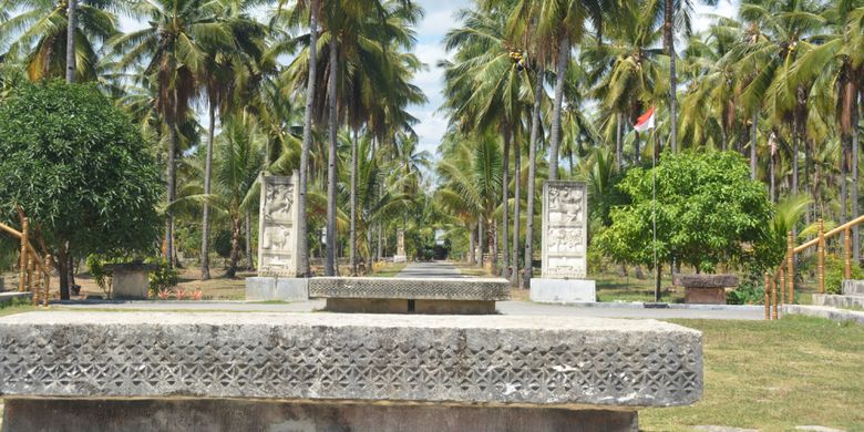 Gerbang masuk ke Rumah Budaya Sumba, Kabupaten Sumba Barat Daya, Pulau Sumba, NTT, Kamis (9/8/2018).