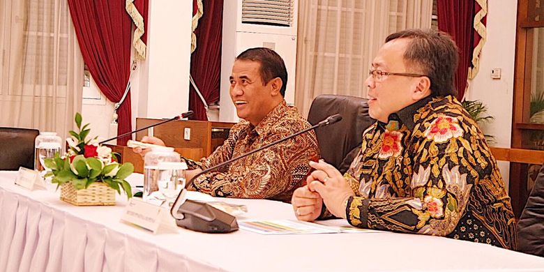 Menteri Pertanian (Mentan) Amran Sulaiman mengadakan pertemuan dengan Menteri Perencanaan Pembangunan Nasional sekaligus Kepala Bappenas Bambang Brodjonegoro bertempat di Kantor Bappenas, Jakarta, Kamis (25/4/2019)
