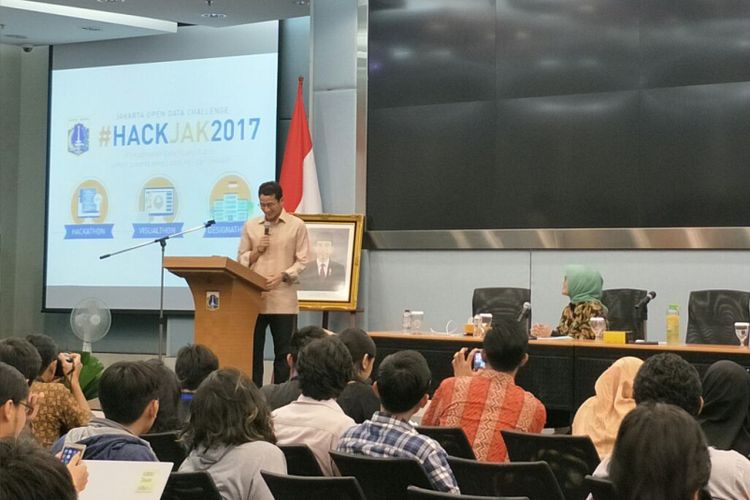 Wakil Gubernur DKI Jakarta Sandiaga Uno menutup perhelatan Hackjak 2017 di Balai Kota DKI Jakarta, Sabtu (9/12/2017). 