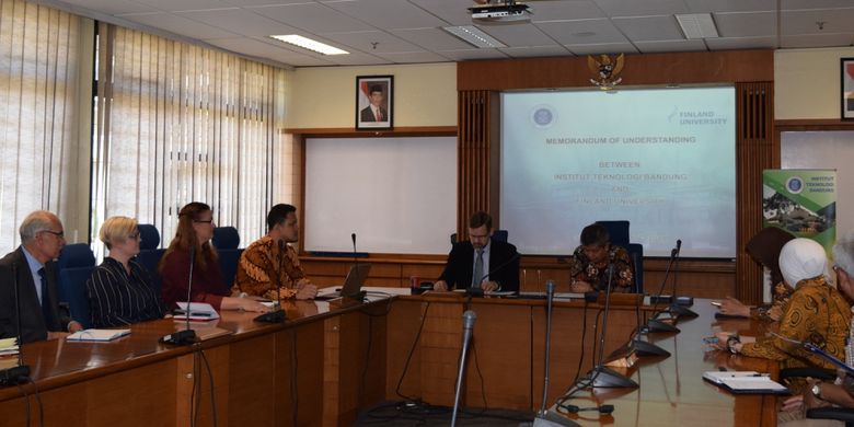 ITB dan Finland University menandatangani nota kesepahaman bersama atau Mou bidang akademik dan riset (17/9/2018).