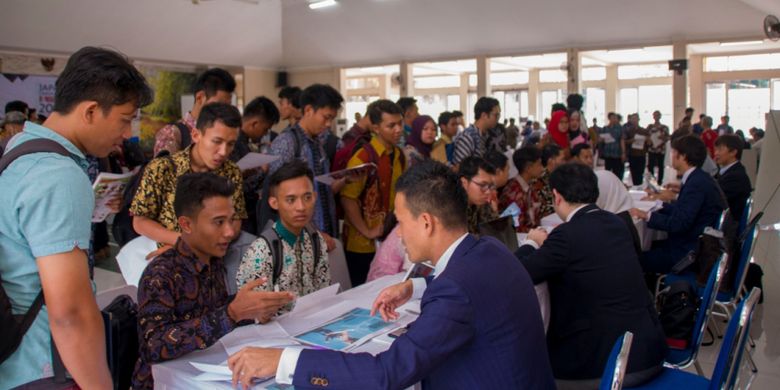 Suasana Japan Career Expo dan University Colaboration 2018 di Balai Besar Pengembangan Latihan Kerja (BBPLK) Chevest Bekasi, Jawa Barat, Sabtu (20/10/2018).