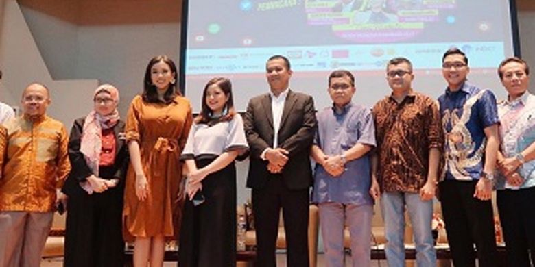 Program Vokasi IPB menggelar seminar membahas media sosial (19/12/2018)