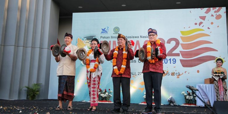Pekan Ilmiah Mahasiswa Nasional (Pimnas) 2019 dibuka Menristekdikti Mohamad Nasir di Garuda Wisnu Kencana (GWK), Badung, Bali, Selasa (27/8/2019).