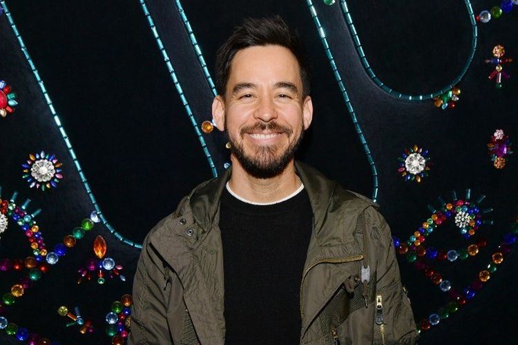 Artis musik Mike Shinoda menghadiri Warner Music Pre-Grammy Party di NoMad Hotel, Los Angeles, California, pada 7 Februari 2019. 