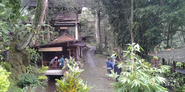 Suasana di Desa Wisata Kampoeng Djowo Sekatul, Kendal, Jawa Tengah, Minggu (4/2/2018).  