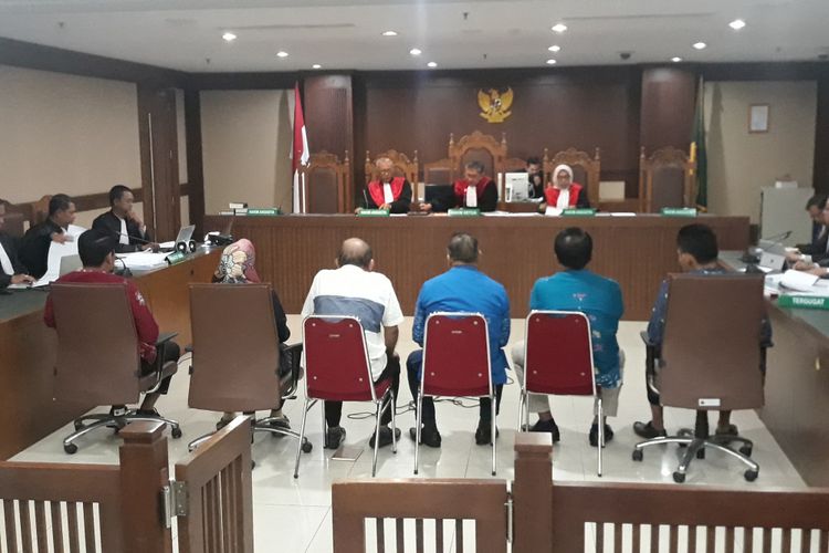 Enam anggota DPRD Kalimantan Tengah bersaksi di Pengadilan Tipikor Jakarta, Rabu (16/1/2019).