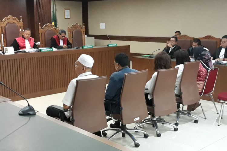 Lima anggota DPRD Sumut menjalani sidang tuntutan di Pengadilan Tipikor Jakarta, Senin (21/1/2019).
