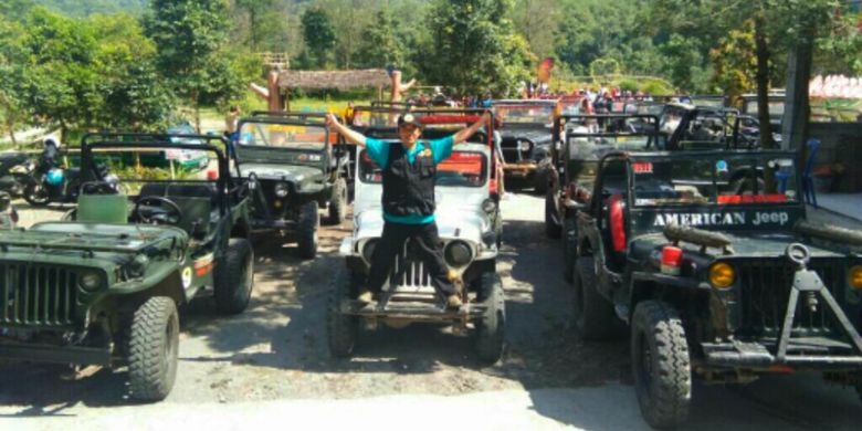 Mobil adventure Volcano Tour Gunung Merapi di Kinahrejo. 