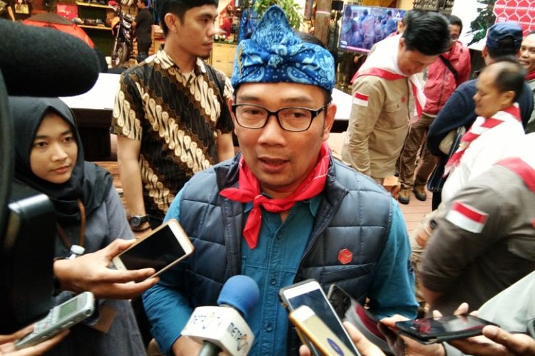 Wali Kota Bandung Ridwan Kamil saat menghadiri kegiatan Sumpah Pemuda di Jalan Sumatera, Sabtu (27/10/2017).