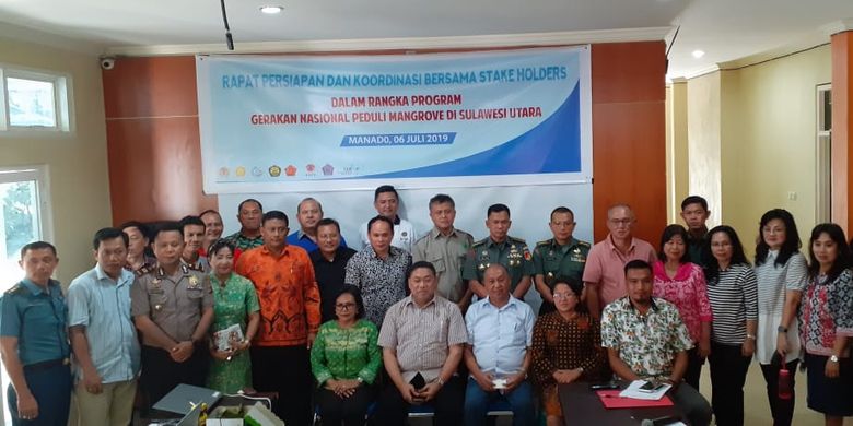 Pemerintah Provinsi Sulawesi Utara (Sulut) melaksanakan rapat persiapan pelaksanaan Gerakan Penanaman Mangrove di 12 provinsi, Sabtu (6/7/2019), di Menado, Sulawesi Utara.