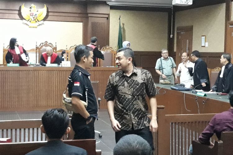 Staf Gubernur Aceh, Hendri Yuzal di Pengadilan Tipikor Jakarta, Senin (10/12/2018).