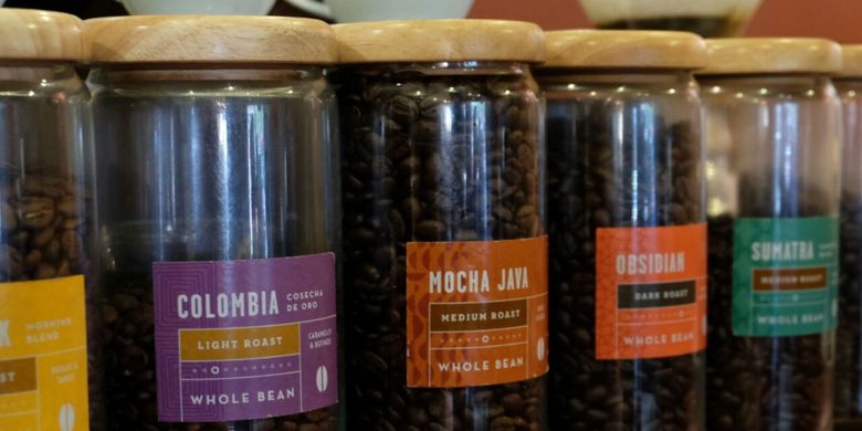 Dua jenis kopi Indonesia terpilih sebagai suguhan Caribou Coffee di seluruh gerai di dunia. Dua jenis kopi tersebut adalah Sumatera (single origin) dan Mocha Java (blend antara Jawa, Yemen, Kosta Rika, dan Ethiophia). 