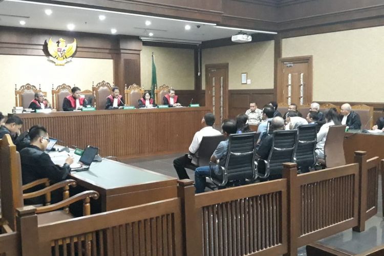 Persidangan untuk dua terdakwa, Irvanto Hendra Pambudi dan Made Oka Masagung, batal digelar di Pengadilan Tindak Pidana Korupsi Jakarta, Selasa (14/8/2018).