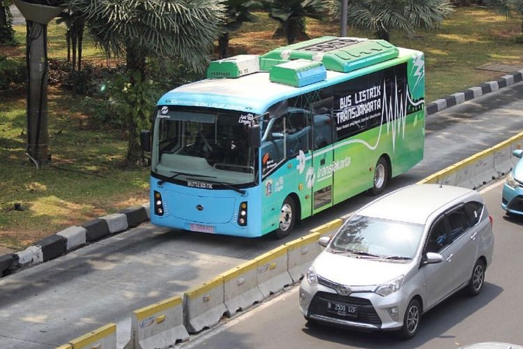 TransJakarta sedang uji coba teknis bus listrik.