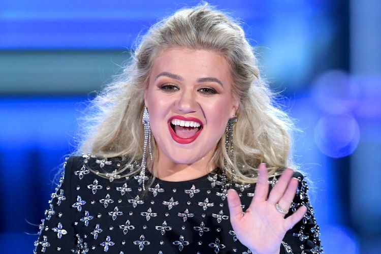 Penyanyi Kelly Clarkson memandu perhelatan 2019 Billboard Music Awards di MGM Grand Garden Arena di Ls Vegas, AS, pada 1 Mei 2019. 