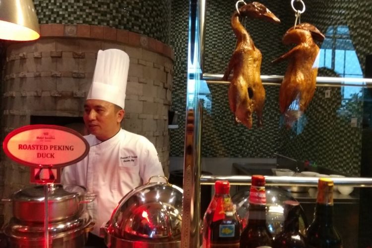 Yan Palace di Hotel Santika Premiere Slipi, Jakarta menyajikan hidangam China halal.