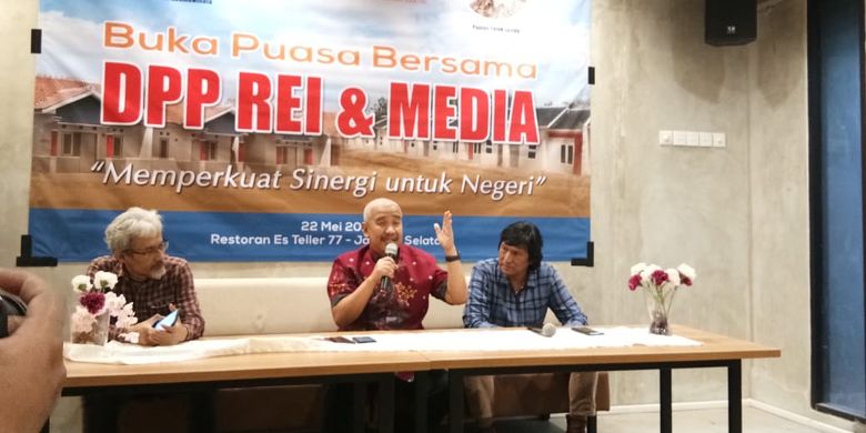 Ketua Umum DPP REI, Soelaeman Soemawinata, pada acara buka puasa bersama DPP REI dengan media di Jakarta, Rabu (22/5/2019) malam