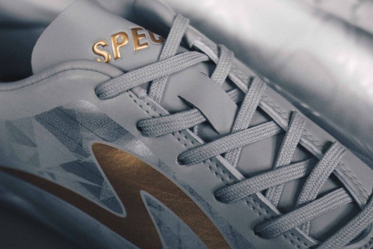 Foto Sepatu  Bola Specs  Terbaru 2021 Joonka