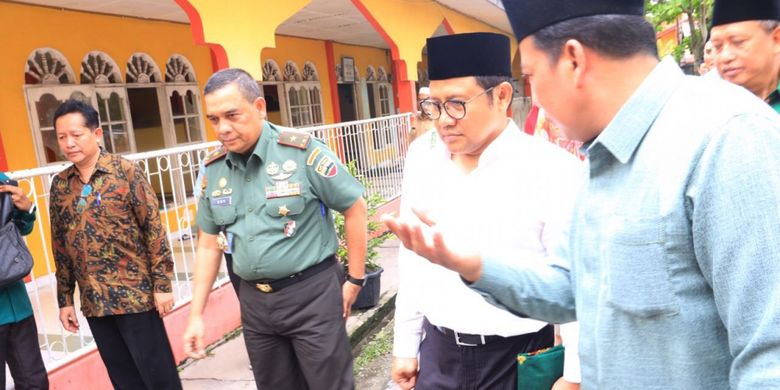 Ketua DPP PKB Muhaimin Iskandar atau Cak Imin saat menghadiri kuliah umum di Universitas Islam Negeri (UIN) Sultan Syarif Kasim, Riau, Selasa (14/11/2017).
