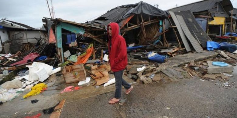 BNPB melaksanakan kegiatan Desa Tangguh Bencana (Ekspedisi Destana) di tengah ancaman tsunami yang mengintai ratusan desa sepanjang Pantai Selatan Jawa, yang didiami lebih dari 600.000 jiwa. 