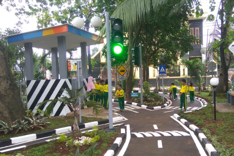 Peresmian Taman Lalu Lintas di RPTRA Kebon Pala, Jakarta Timur, Kamis (22/2/2018)