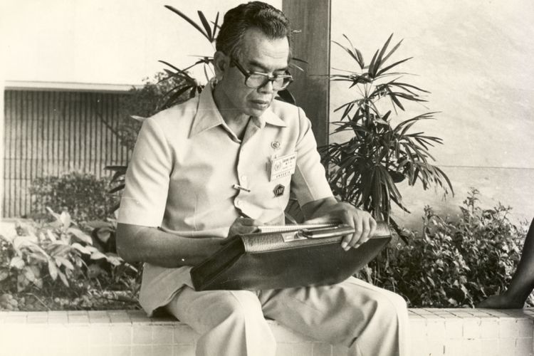 Daoed Joesoef saat menjadi Menteri Pendidikan dan Kebudayaan.