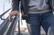 Bahaya Keseringan Pakai Celana Jeans Ketat Bagi Kesehatan Mr. P