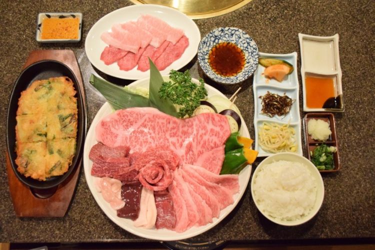 Take Course Beef seharga 4.500 yen per orang 