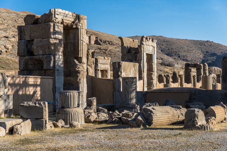 Reruntuhan Persepolis di Kota Shiraz, Iran, yang pernah menandai era kejayaan Kekaisaran Persia.