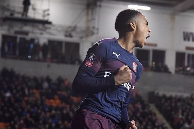 Joe Willock merayakan golnya pada laga Blackpool vs Arsenal di Stadion Bloomfield Road dalam babak ketiga Piala FA, 5 Januari 2019. 