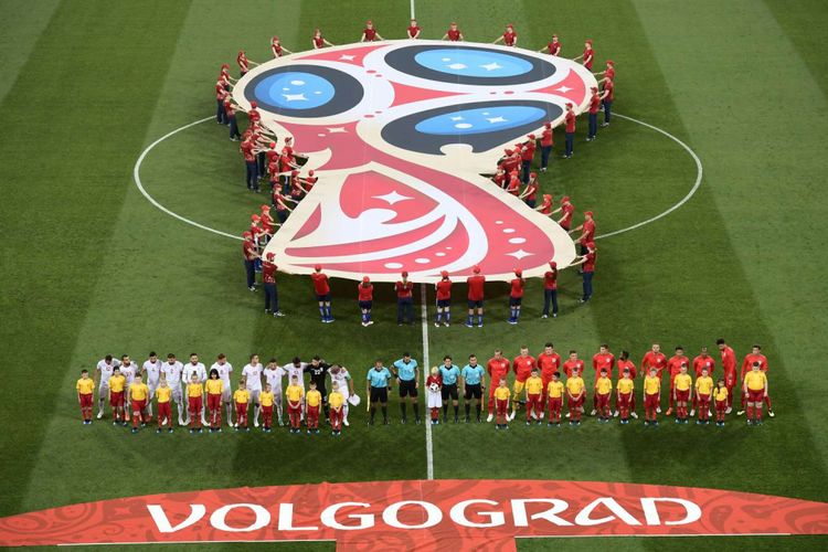 Logo Piala Dunia 2018 ditunjukkan sebelum laga penyisihan Grup G Piala Dunia 2018 antara Inggris melawan Tunisia di Volgograd Arena, Senin (18/6/2018) atau Selasa dini hari. Inggris menang tipis 2-1 atas Tunisia.