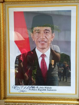 Momen Kebersamaan Fatturahman dengan Presiden Joko Widodo di Pasar Baru, Jakarta Pusat, Rabu (28/8/2019).