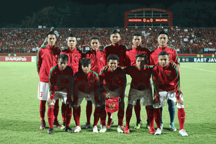 Susunan pemain inti Timnas U-16 Indonesia saat menghadapi Malaysia pada semifinal Piala AFF U-16 2018 di Stadion Gelora Delta Sidoarjo, 9 Agustus 2018.