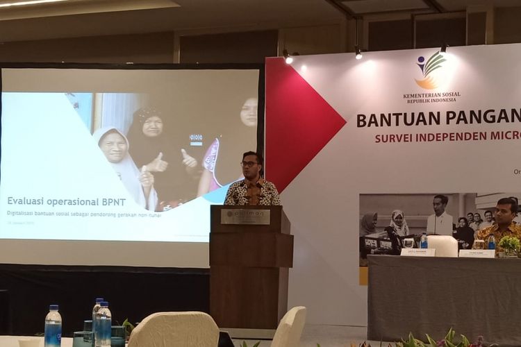 Peneliti Senior MicroSave Consulting Elwyn Sansius Panggabean saat memaparkan hasil survei terhadap program BPNT di Jakarta, Senin (28/1/2019).