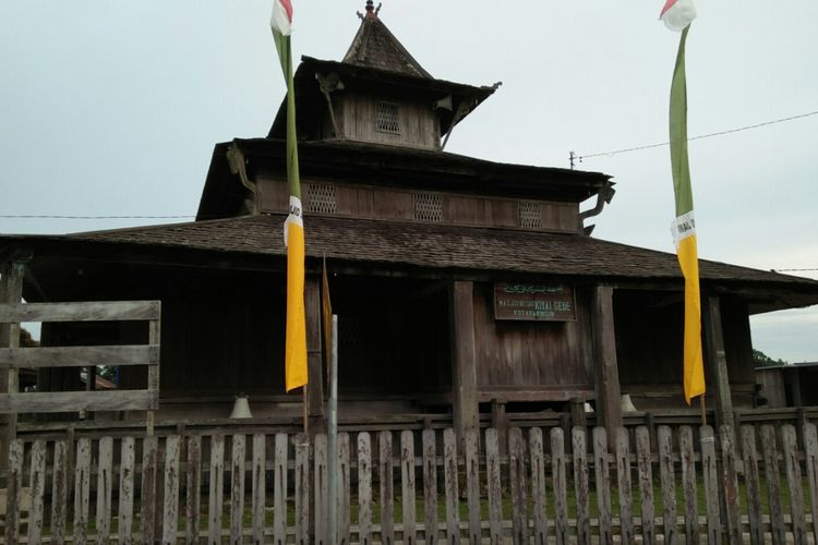 Masjid Kyai Gede, merupakan situs sejarah sejak awal Kerajaan Kotawaringin, di KalimantanTengah berdiri.