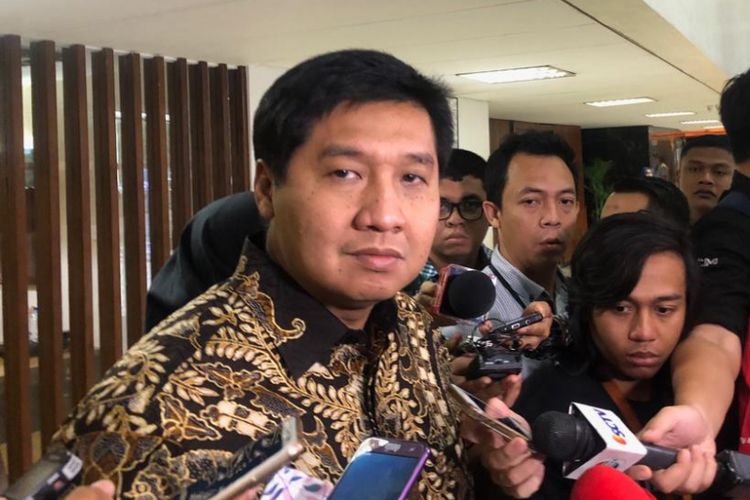 Politisi Partai Demokrasi Indonesia Perjuangan Maruarar Sirait di kompleks parlemen, Kamis (29/11/2018). 