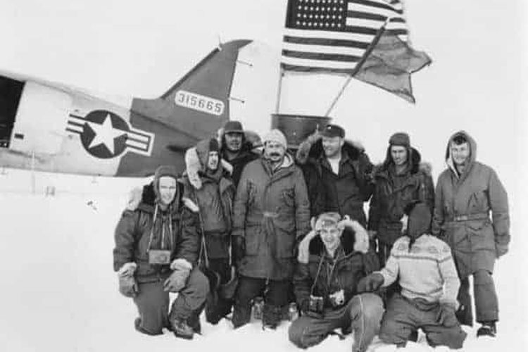 Keberhasilan pendaratan pesawat di Kutub Utara