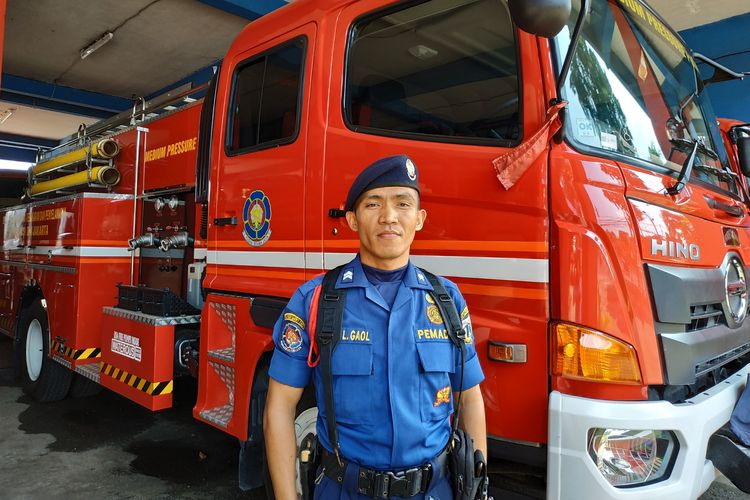 Hoto L Gaol, Kepala Regu Unit Rescue Suku Dinas Penanggulangan Kebakaran dan Penyelamatan Jakarta Timur pada Senin (8/7/2019)