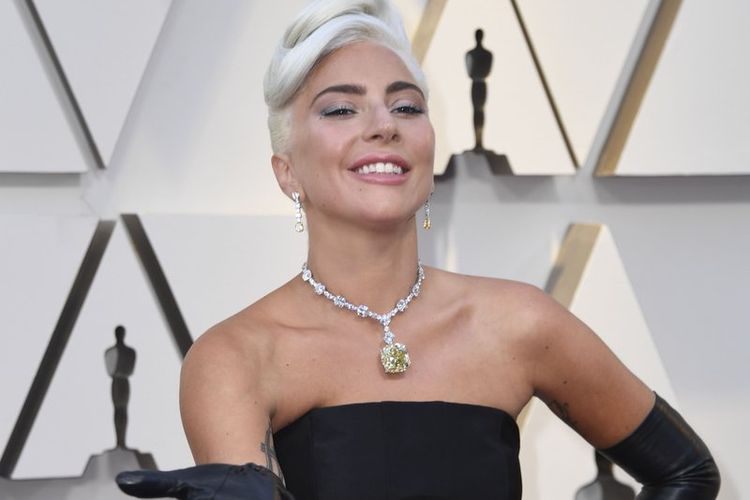 Aktris dan penyanyi Lady Gaga ketika menghadiri malam penganugerahan Grammy, Minggu (24/2/2019) malam waktu setempat.