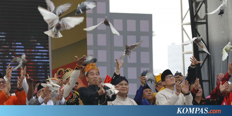 6 Guru Honorer Dipecat karena Foto Pose Dua Jari - Kompas.com