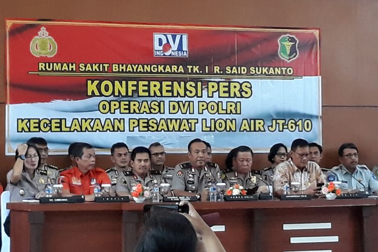 Konferensi pers DVI Polri di RS Polri, Jakarta Timur, Jumat (23/11/2018).