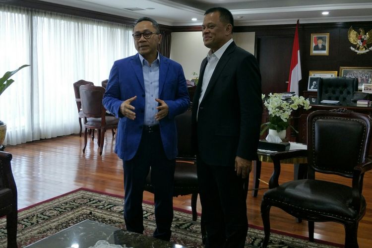 Mantan Panglima TNI Gatot Nurmantyo bertemu Zulkifli Hasan