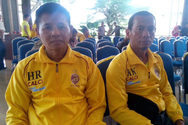 Pelatih kepala Sriwijaya FC, Hartono Ruslan dan pelatih goalkeeper Hendro Kartiko saat ini menjadi ujung tombak Sriwijaya FC dijajaran kepelatihan