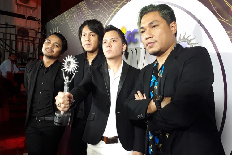 Band Armada  menerima penghargaan dalam SCTV Awards 2017 di Emtek City, Daan Mogot, Jakarta Barat, Rabu (29/11/2017).