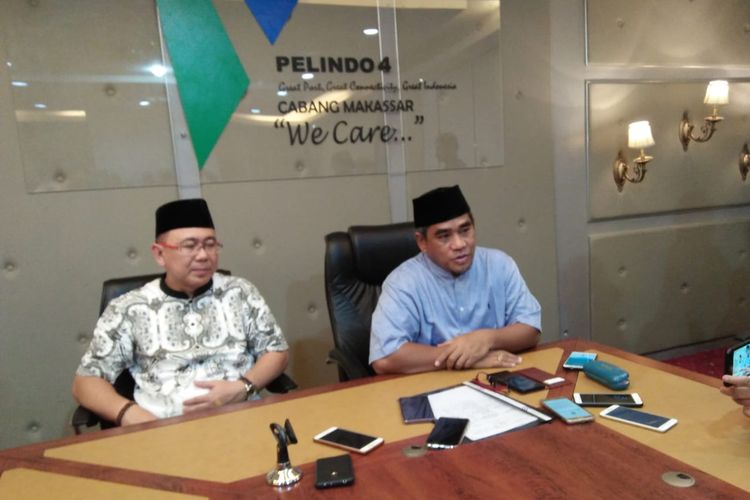 Direktur Operasional dan Operasional PT Pelindo IV, Risman S Duyo didampingi Corporate Secretary PT Pelindo IV, I M Herdianta dalam konfrensi persnya, Sabtu (18/5/2019) malam.