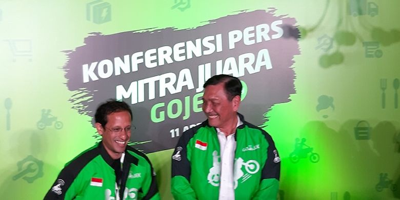 Nadiem Makarim bersama Menteri Luhut menghadiri acara Mitra Juara Gojek 2019